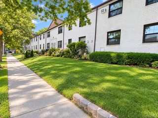 136-04 68th Dr A, Kew Garden Hills, NY 11367