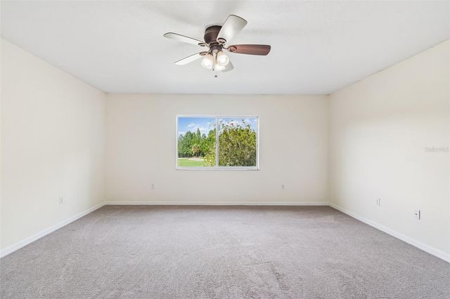18107 NASSAU POINT DR, Tampa, FL 33647