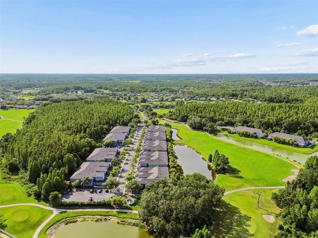 18107 NASSAU POINT DR, Tampa, FL 33647