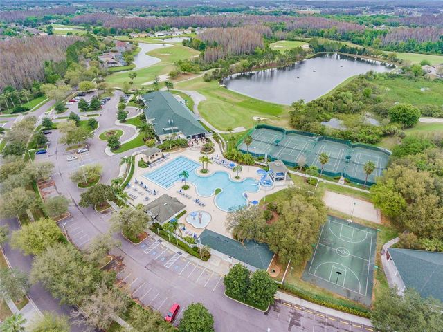 18107 NASSAU POINT DR, Tampa, FL 33647