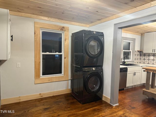 159 King Mill Pike, Bristol, VA 24201