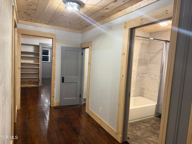 159 King Mill Pike, Bristol, VA 24201