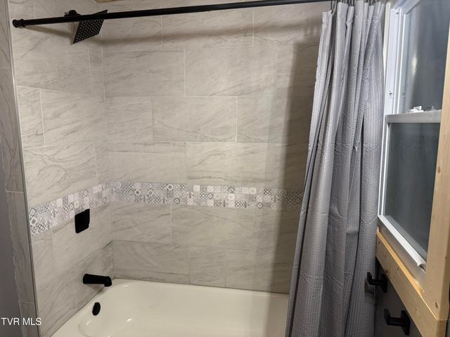 159 King Mill Pike, Bristol, VA 24201