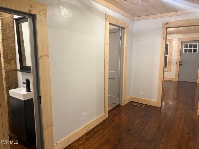 159 King Mill Pike, Bristol, VA 24201