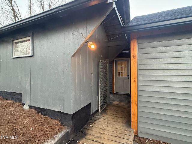 159 King Mill Pike, Bristol, VA 24201