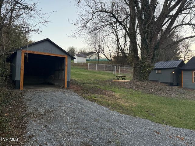 159 King Mill Pike, Bristol, VA 24201