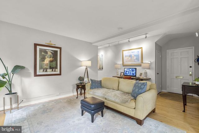 3408 MARTHA CUSTIS DR, Alexandria, VA 22302