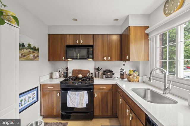 3408 MARTHA CUSTIS DR, Alexandria, VA 22302