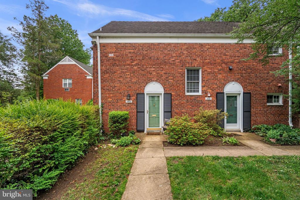 3408 MARTHA CUSTIS DR, Alexandria, VA 22302