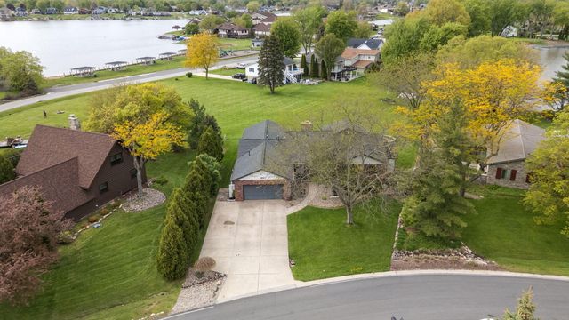 1821 Forest Lane, Crown Point, IN 46307