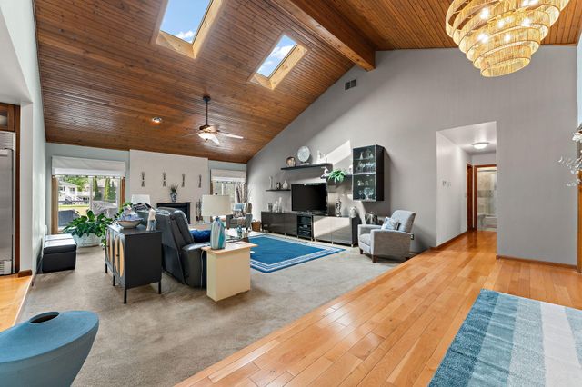 1821 Forest Lane, Crown Point, IN 46307
