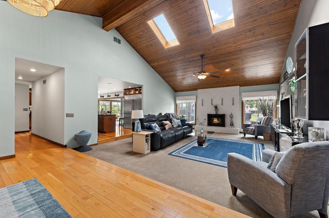 1821 Forest Lane, Crown Point, IN 46307