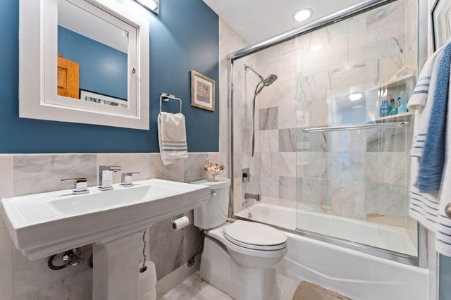 1821 Forest Lane, Crown Point, IN 46307