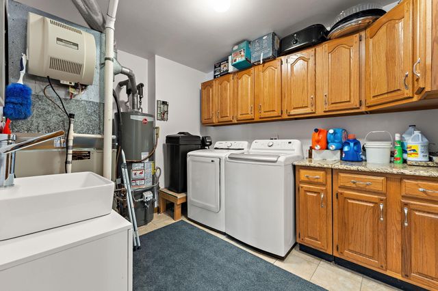 1821 Forest Lane, Crown Point, IN 46307