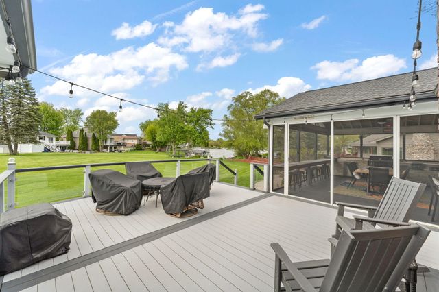 1821 Forest Lane, Crown Point, IN 46307