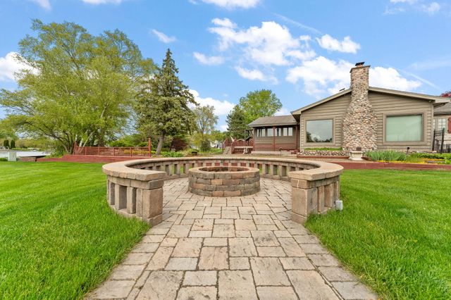 1821 Forest Lane, Crown Point, IN 46307