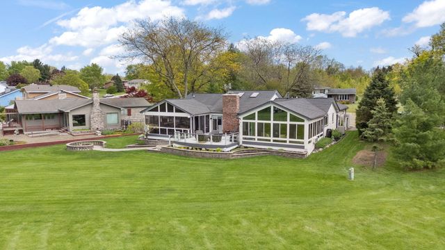 1821 Forest Lane, Crown Point, IN 46307