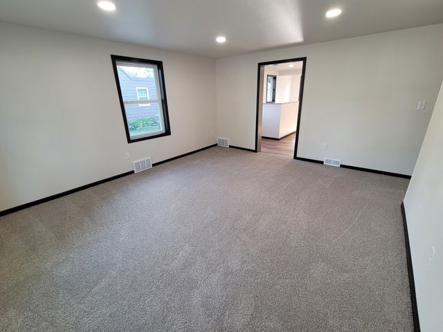 311 14th Street N, Moorhead, MN 56560