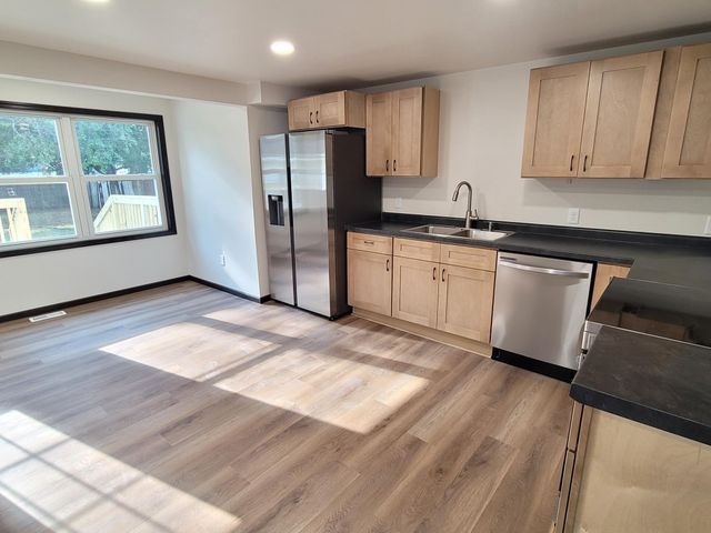311 14th Street N, Moorhead, MN 56560