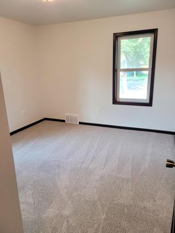311 14th Street N, Moorhead, MN 56560