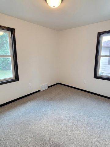 311 14th Street N, Moorhead, MN 56560