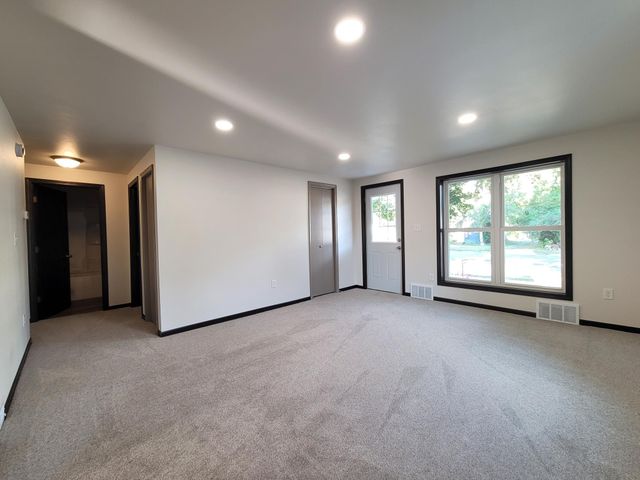 311 14th Street N, Moorhead, MN 56560