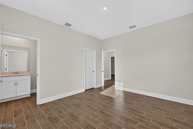 622 NW 16th PL, Cape Coral, FL 33993