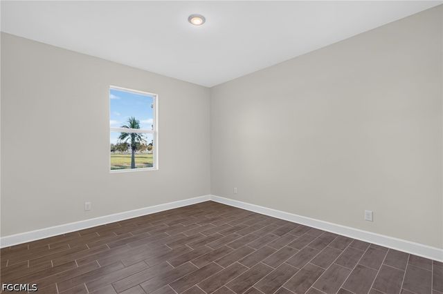 622 NW 16th PL, Cape Coral, FL 33993
