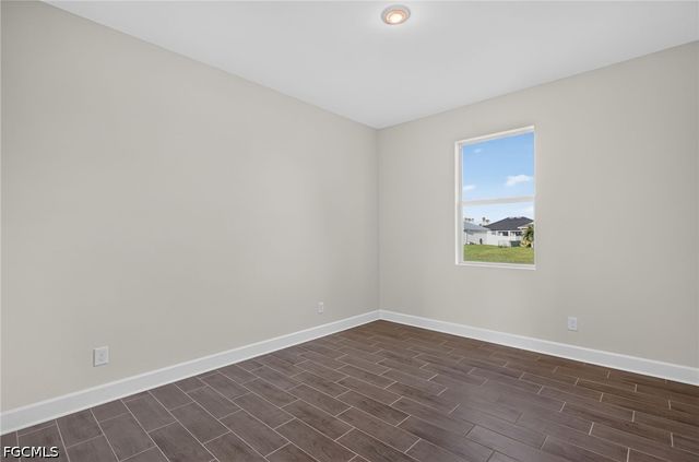 622 NW 16th PL, Cape Coral, FL 33993
