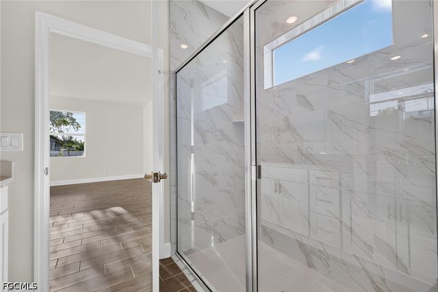 622 NW 16th PL, Cape Coral, FL 33993
