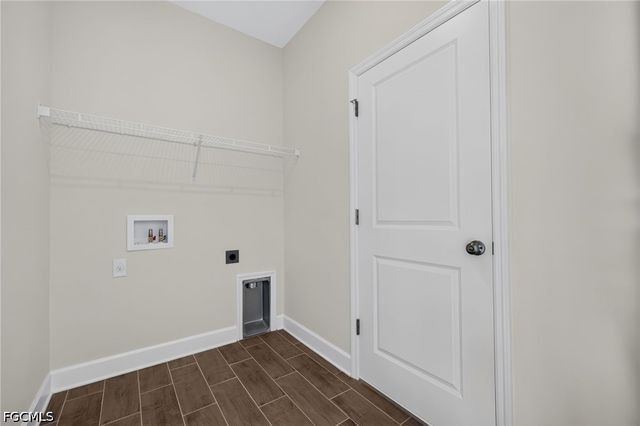 622 NW 16th PL, Cape Coral, FL 33993