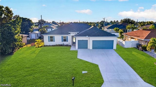 622 NW 16th PL, Cape Coral, FL 33993