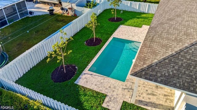 622 NW 16th PL, Cape Coral, FL 33993