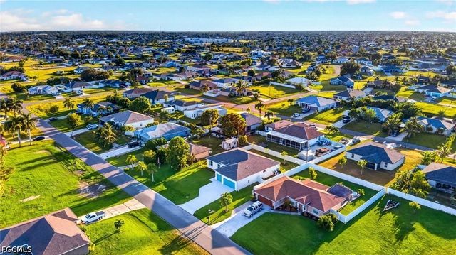 622 NW 16th PL, Cape Coral, FL 33993