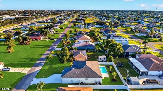 622 NW 16th PL, Cape Coral, FL 33993
