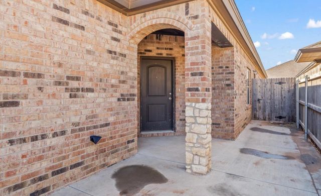 1215 Preston Trail, Wolfforth, TX 79382