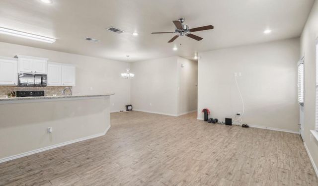 1215 Preston Trail, Wolfforth, TX 79382