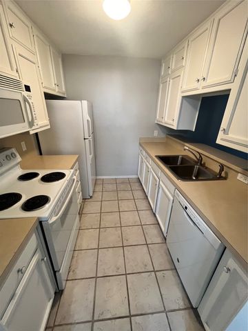906 N Austin Street, Denton, TX 76201