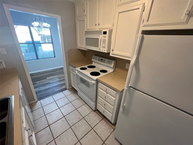 906 N Austin Street, Denton, TX 76201