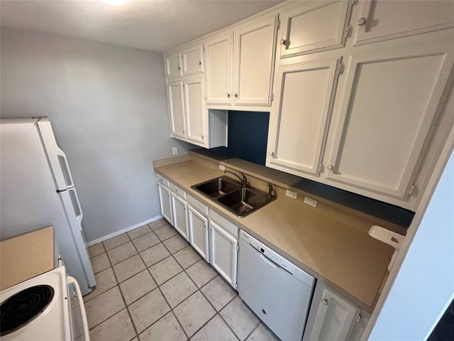 906 N Austin Street, Denton, TX 76201