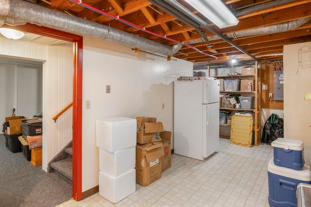 1902 Primrose Drive, Cedar Falls, IA 50613