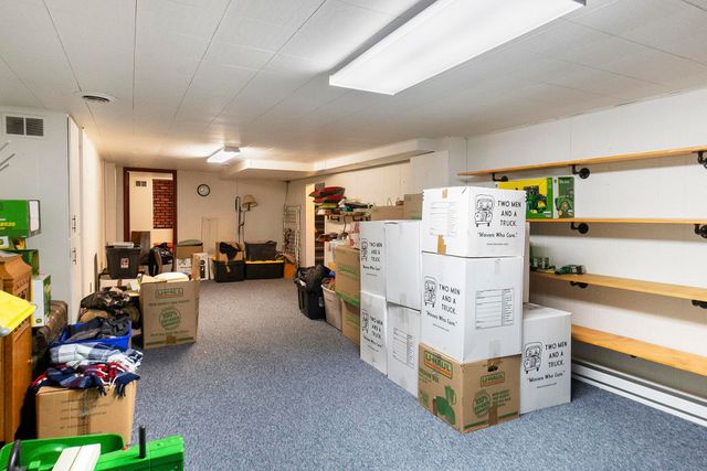 1902 Primrose Drive, Cedar Falls, IA 50613