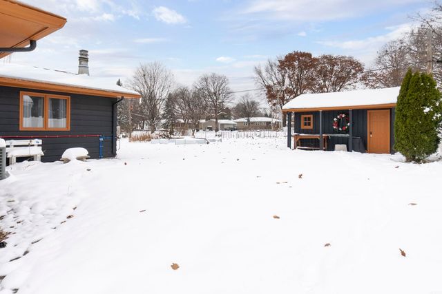 1902 Primrose Drive, Cedar Falls, IA 50613