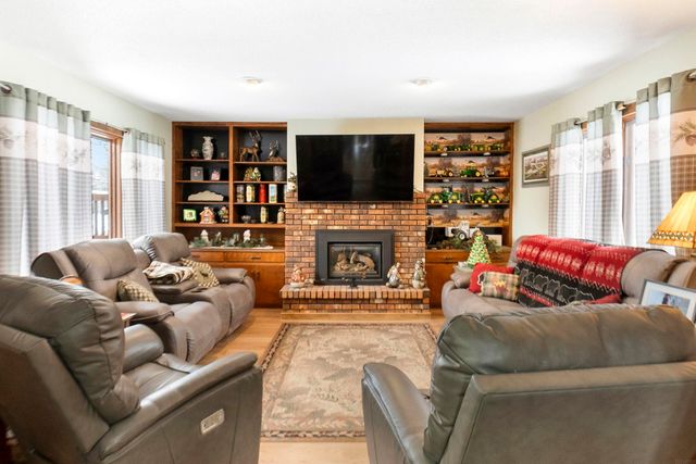 1902 Primrose Drive, Cedar Falls, IA 50613