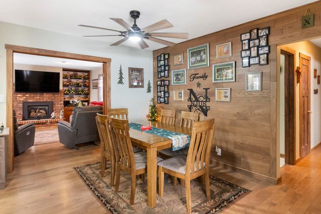 1902 Primrose Drive, Cedar Falls, IA 50613