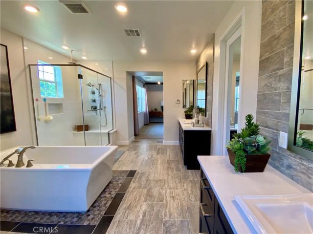 94 Swift, Irvine, CA 92618