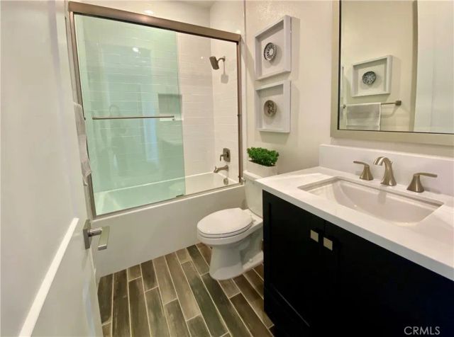 94 Swift, Irvine, CA 92618