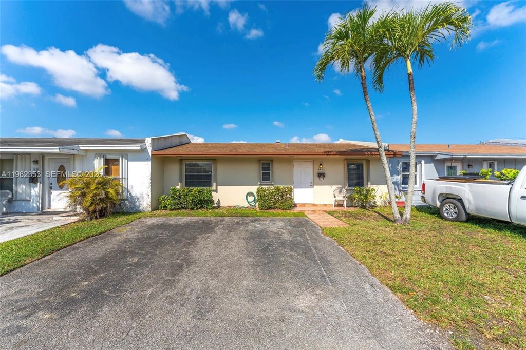 12983 SW 18th Ter, Miami, FL 33175