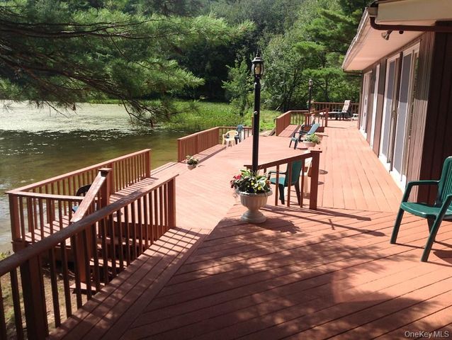 238 Lakeview Drive Road, Highland Lake, NY 12743