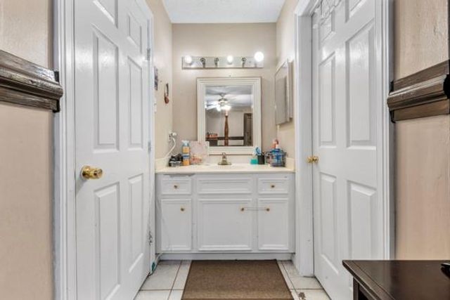 806 Coolwood Drive, Houston, TX 77013